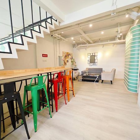 Ostay Asoke Bangkok Makkasan Exterior foto