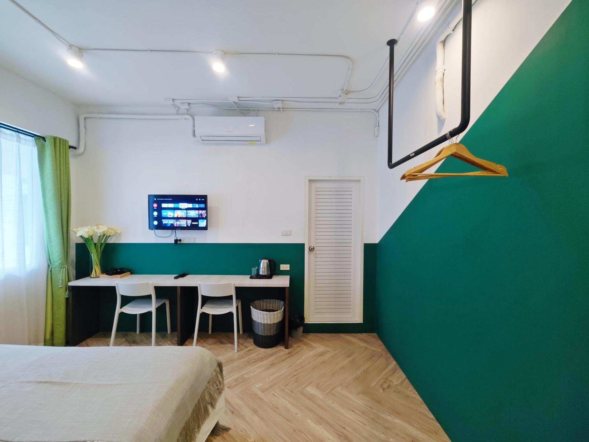 Ostay Asoke Bangkok Makkasan Exterior foto